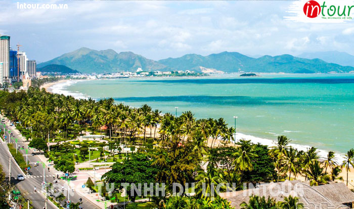 Bãi Biển Nha Trang INTOUR