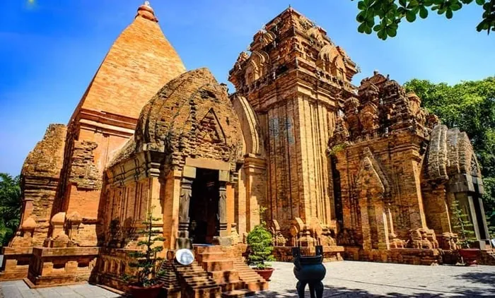 UPDATE Bảng Giá Vé Tham Quan Tại Khánh Hòa Năm 2026