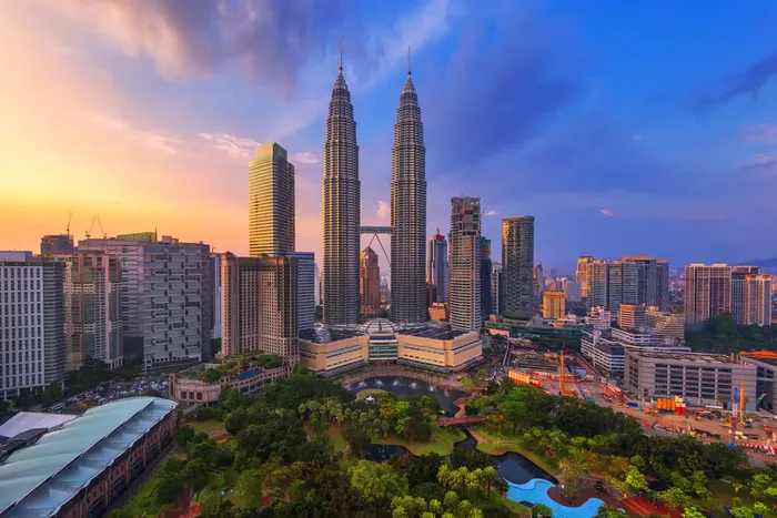 Tháp Đôi Petronas: Biểu Tượng Thế Kỉ Malaysia