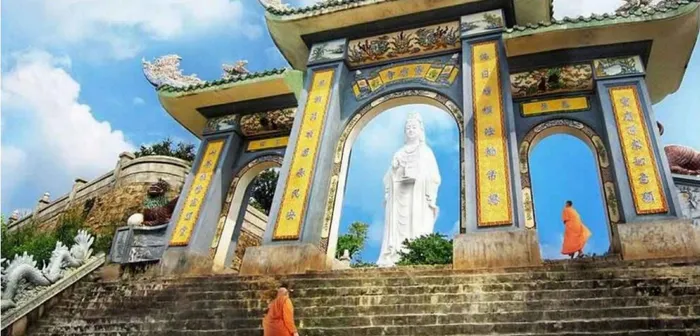 Review Chùa Linh Ứng Ngũ Hành Sơn Đà Nẵng