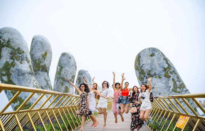 Review Cây Cầu Vàng Ở Đỉnh Bà Nà Hills Đà Nẵng