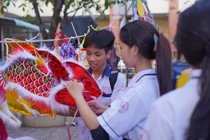 Lồng Đèn Trung Thu – Biểu Tượng Tuổi Thơ Và Văn Hóa Việt